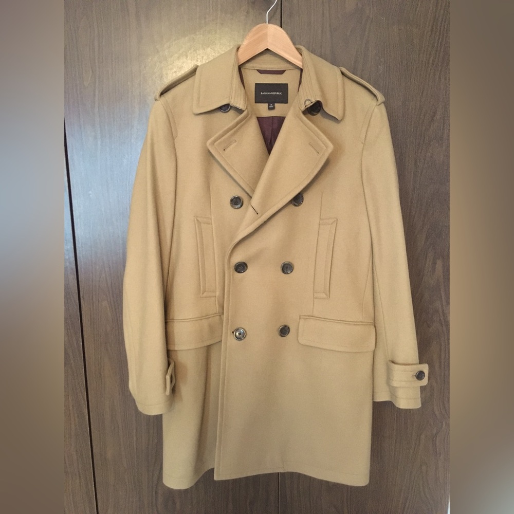 Banana Republic double breasted top coat, mens small, camel color